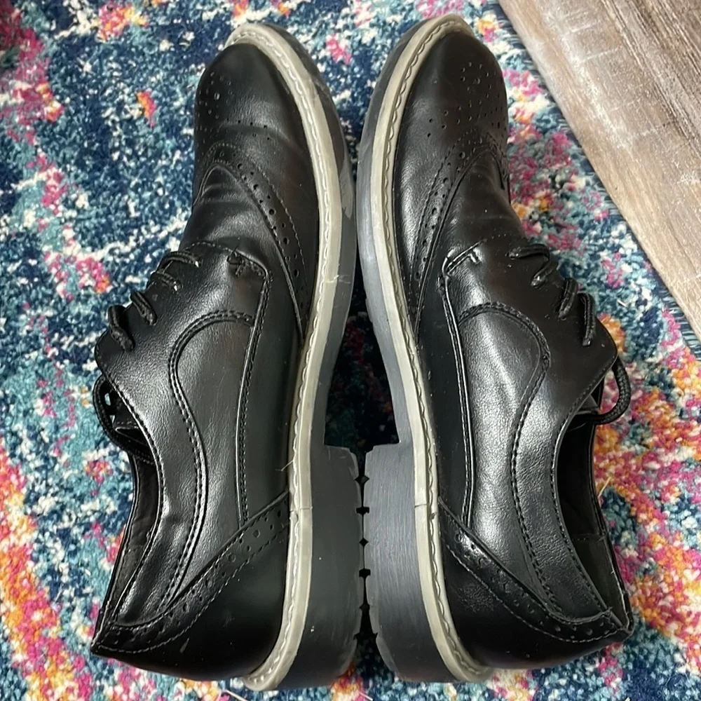 Kenneth Cole black wingtips
